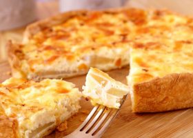 طريقة عمل فطيرة الاجبان بالعسل