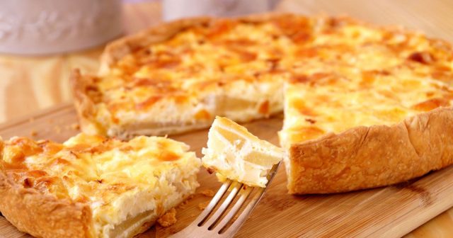 طريقة عمل فطيرة الاجبان بالعسل