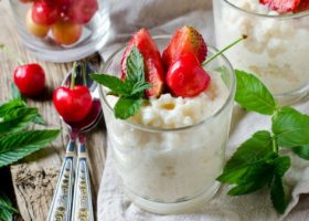 طريقة عمل ارز بالحليب والفاكهة