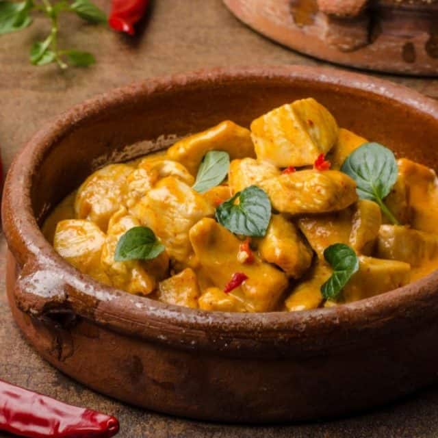 طريقة عمل دجاج بالكاري والبطاطا الحلوة