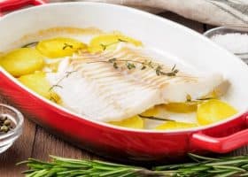 طريقة عمل سمك فيليه مشوي مع البطاطس للرجيم