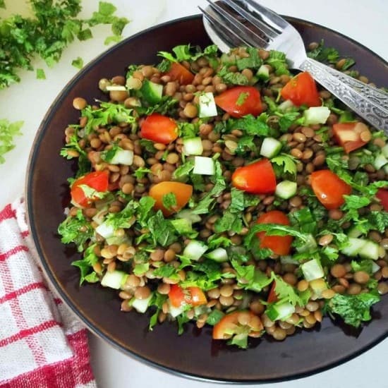 طريقة عمل تبولة العدس