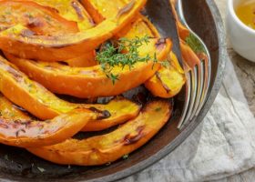 طريقة عمل قرع مشوي بالأعشاب للرجيم