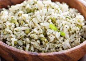 طريقة عمل أرز بالأعشاب