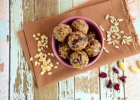 طريقة عمل كرات البلوبيري مع جوز الهند