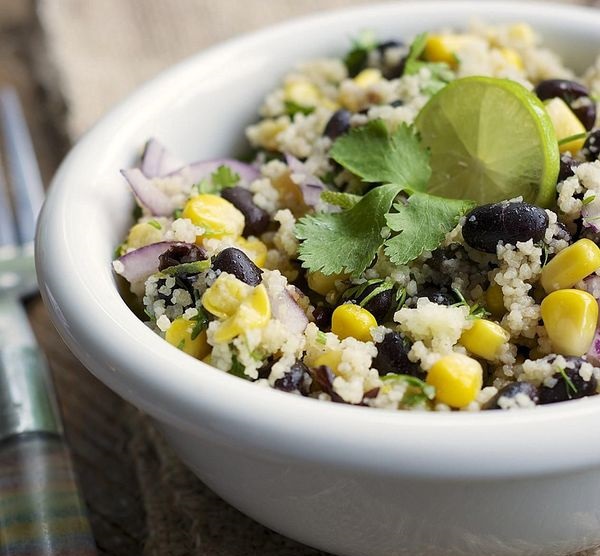 طريقة عمل سلطة الكينوا والفول