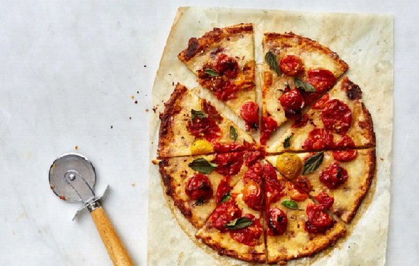 طريقة عمل عجينة البيتزا بالقرنبيط