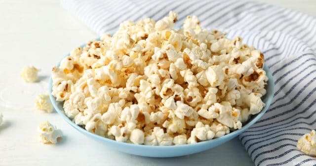 طريقة عمل بوب كورن بالثوم والروزماري