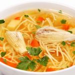 طريقة عمل شوربة الدجاج بالشعيرية والبطاطس