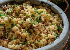 طريقة عمل رز باللحمة والبطاطس والعدس