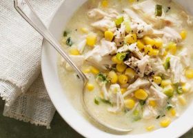 طريقة عمل شوربة الدجاج بالذرة والكريمة