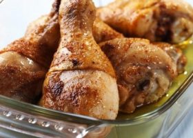 طريقة عمل صينية دجاج بالثوم بالفرن