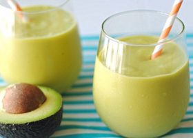 طريقة عمل عصير افوكادو بالحليب