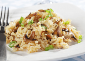 طريقة عمل أرز بالمشروم والبصل للرجيم