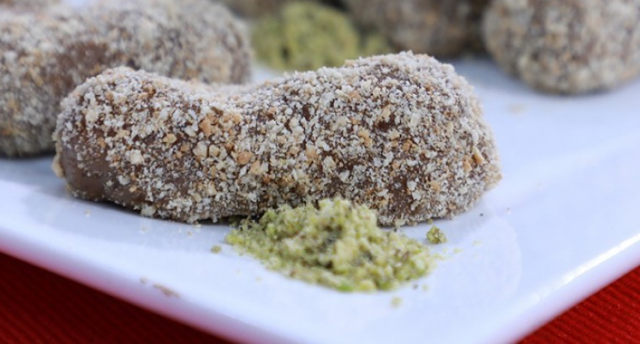 طريقة عمل أصابع الخشخش بالبسكويت