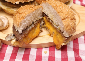 طريقة عمل برجر اللحم مع صوص المشروم