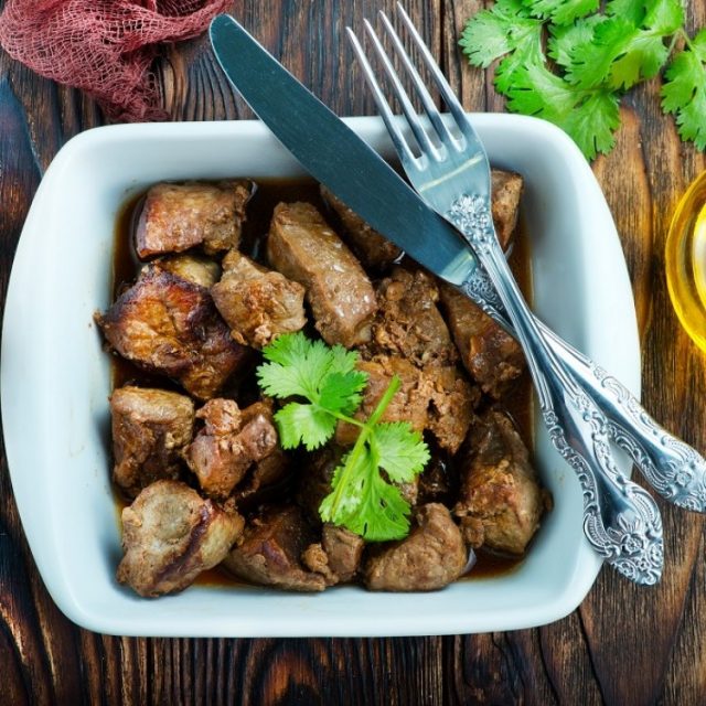 طريقة عمل الكبدة بالبصل وزيت الزيتون