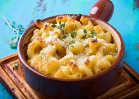 طريقة عمل مكرونة بالجبن و الحليب