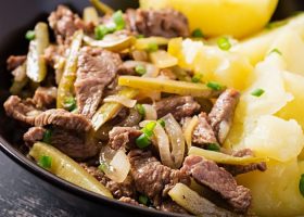 طريقة عمل فيليه اللحم بالبصل المكرمل