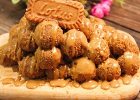 طريقة عمل كرات اللوتس والتمر