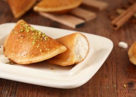 طريقة عمل القطايف بالقشطة