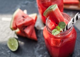 طريقة عمل سموثي البطيخ بالنعناع