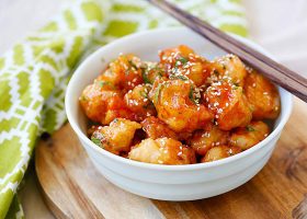 طريقة عمل دجاج تاي بالصلصة الحامضة الحلوة