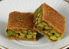 طريقة عمل البلورية بالفستق الحلبي