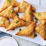 طريقة عمل سمبوسة الدجاج بصوص البافلو