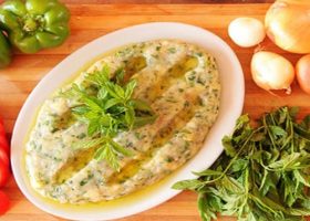 طريقة عمل البطاطس النيئة بالخضار