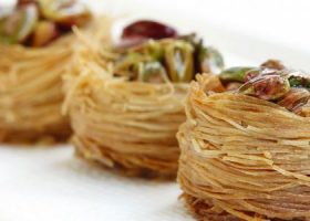 طريقة عمل حلى تاج الملك