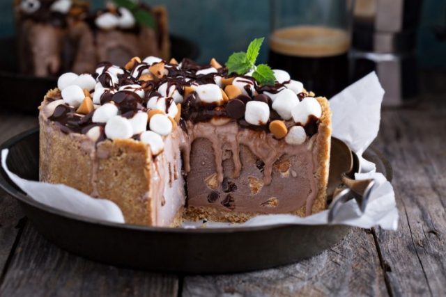 طريقة عمل فطيرة الآيس كريم