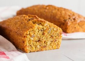 طريقة عمل كيك الجزر بالجوز والقرفة