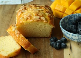 طريقة عمل كيك المانجو واللوز