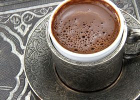 طريقة عمل قهوة تركية بالهيل