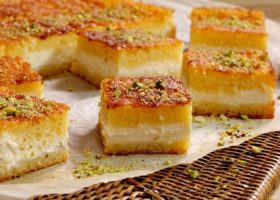 طريقة عمل البسبوسة بالكريمة