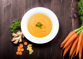 طريقة عمل شوربة الجزر بالكاري للرجيم