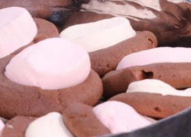 طريقة عمل الكوكيز بالمارشميلو