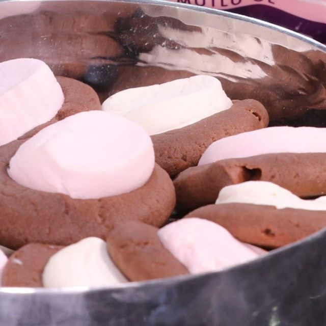 طريقة عمل الكوكيز بالمارشميلو