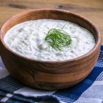 طريقة عمل سلطة الزبادي بالشبت