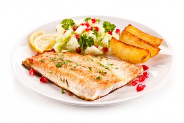 طريقة عمل صينية سمك بالفرن للرجيم