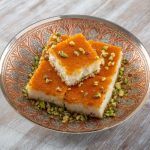 طريقة عمل مفروكة بالقشطة والفستق الحلبي