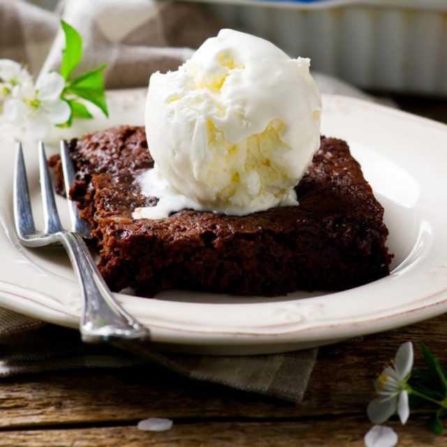 طريقة عمل براونيز بالأوريو