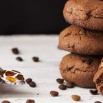 طريقة عمل براونيز كوكيز بحشوة زبدة الفول السوداني