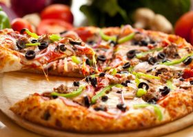 طريقة عمل البيتزا بالخضار مثل المطاعم