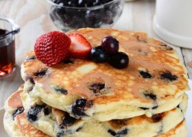 طريقة عمل بان كيك الشوفان والبلوبيري