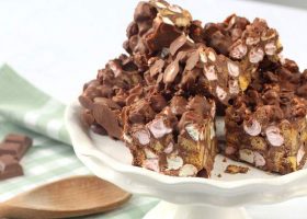 طريقة عمل حلى روكي رود بالمارشميلو