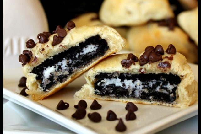 طريقة عمل كوكيز محشو بالأوريو