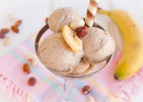 طريقة عمل آيس كريم الموز بزبدة الفول السوداني