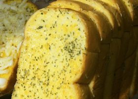 طريقة عمل الخبز الفرنسي بالأعشاب